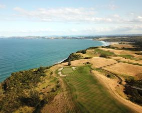 Kauri Cliffs 17th Aerial Above